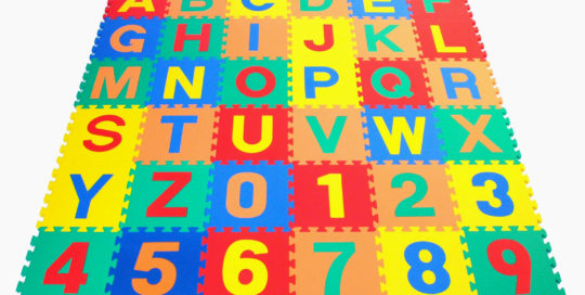 Interlocking mat with Alphabet_and_numbers